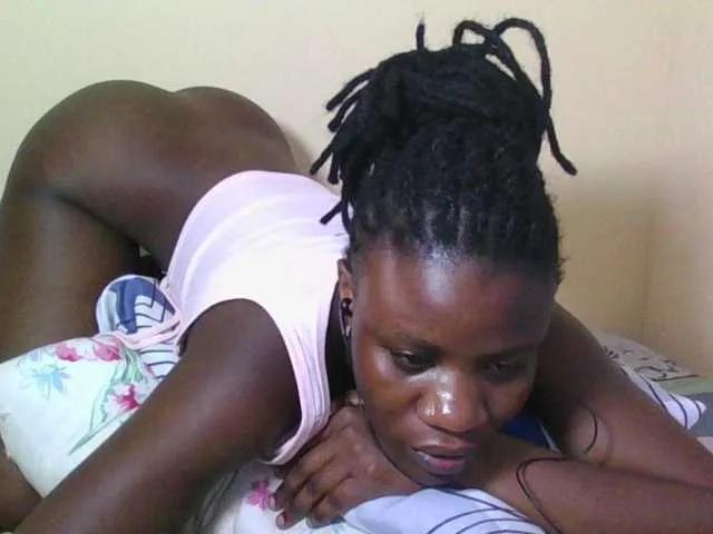 Babyrozzilah on BongaCams 