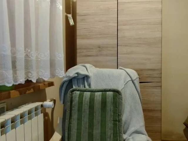 Ellyxcute — I'm young, sweet and innocent on the outside, wild, open-minded and passionate on the inside. I'm like a box of chocolates: you know what's inside the box, but you don't know what flavours you'll find inside the chocolate candy. See me in free chat,...