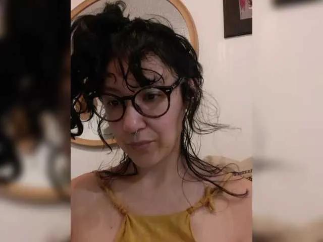 Fruttituttis — Platicar y jugar de manera sexual, sensual, sexy, sexosssa...a cambio de money