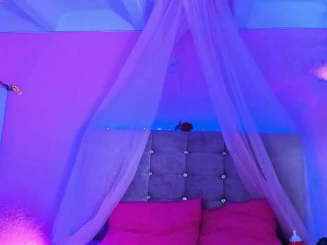 karol-rose — I am a naughty girl , i like that the men make me so horny,lick my pussy touch my body and let me say how can fuck me