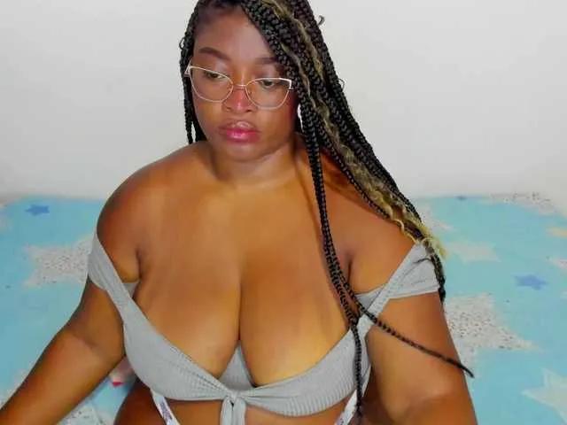 NinaaGrey on BongaCams 