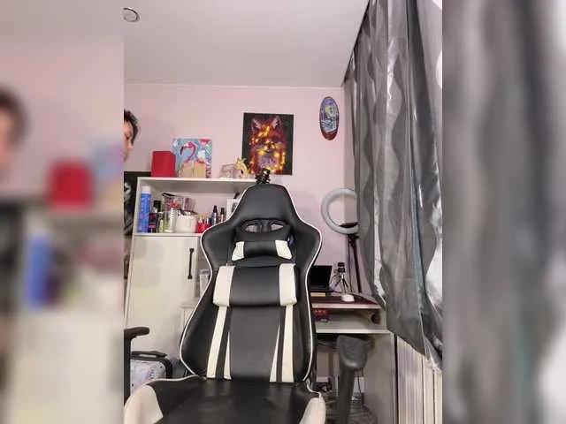 Paratrax on BongaCams