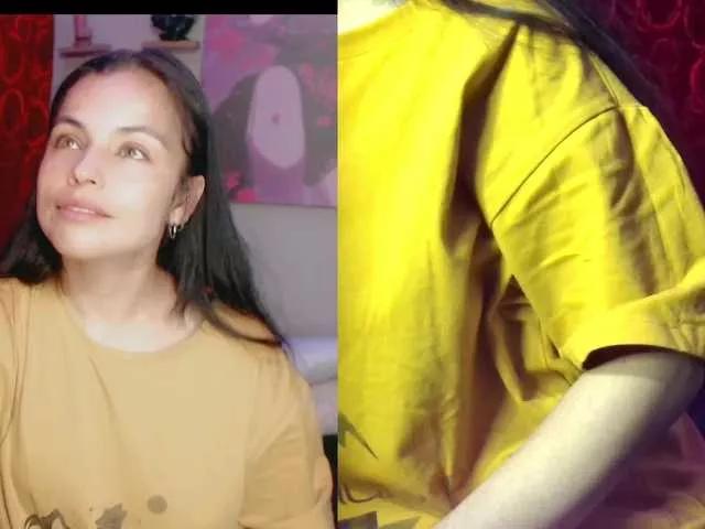 rosse2504 on BongaCams 