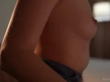 asuna_niiya on Chaturbate