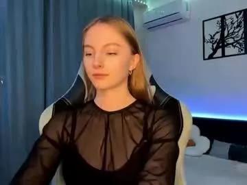 autumnroginson — GOAL ''aw, i slap my naked ass 10x times, do you want that? ''  Hey, i'm Annie! let's make some fun, my PVT is open!  #shy #new #18 #blonde #skinny [166 tokens remaining]