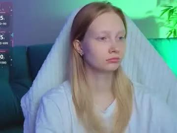 bjliki — HANDBOOBS AND PLAY WITH TITS [200 tokens left] #18 #lovense #teen #skinny #natural