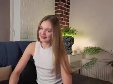 moirawenzinger — Heeeeyy, my name is Kylie!! Goal: show panties . #muscles #18 #New #LovensE #SKINNY [0 tokens remaining]