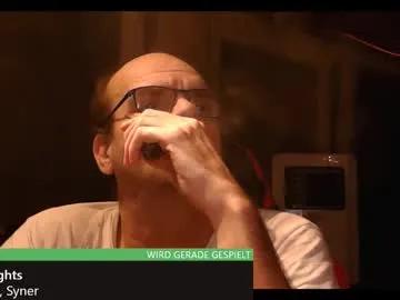 r_2d2_ — Lets hear some music together #daddy #nonude #nomakeup #music #nice