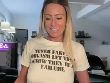 velvetbarbie on Chaturbate 