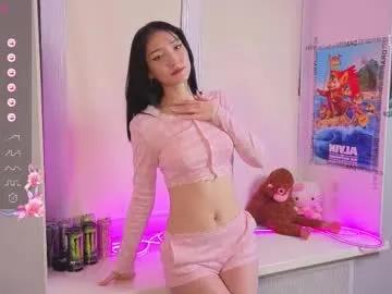 yung_leana — GOAL: take off top [555 tokens remaining] hello my second day here! welcom to my room  #asian #smalltits #skinny #teen #new