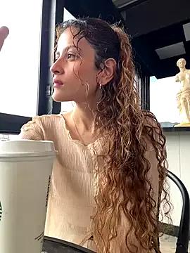 alana15 on StripChat 