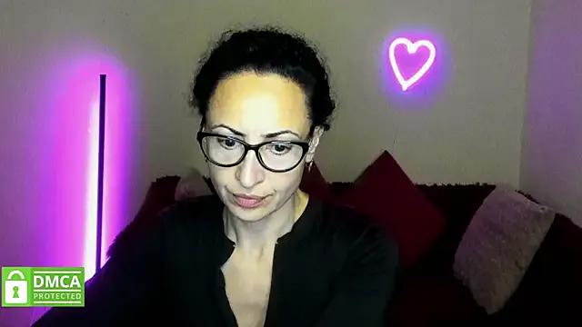 Arianasweety23 on StripChat 