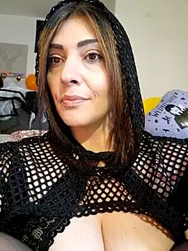 AryaSummersReal on StripChat 