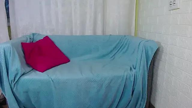 bellaa_love_ on StripChat 