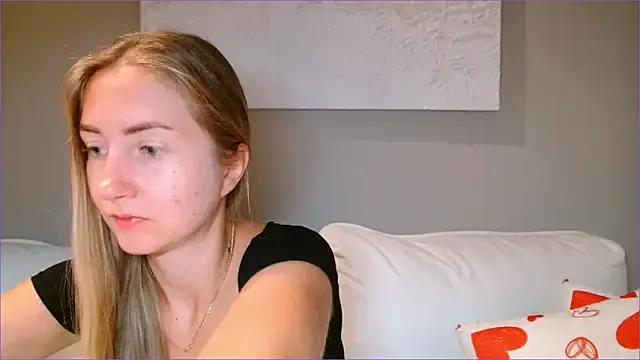 BluueSilk on StripChat 