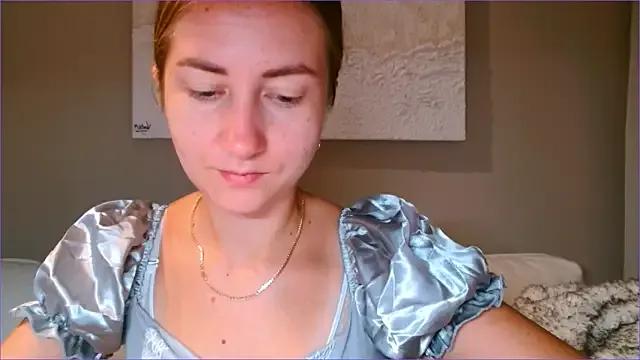 BluueSilk on StripChat 