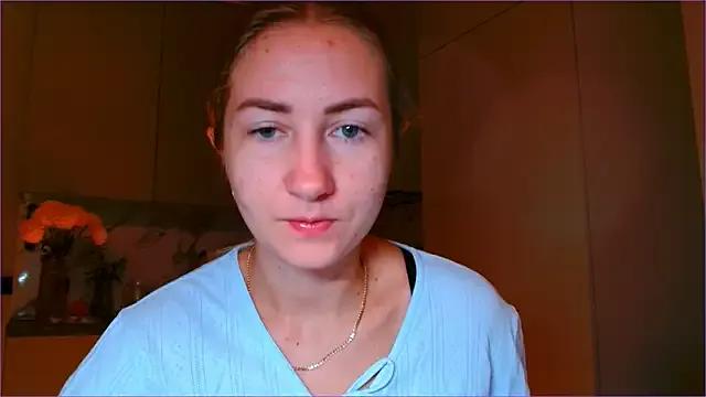 BluueSilk on StripChat 