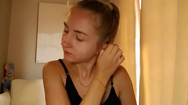 BluueSilk on StripChat 