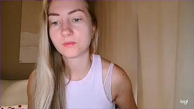 BluueSilk on StripChat 