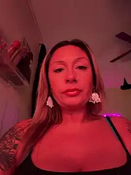 bossyroxy84 on StripChat 