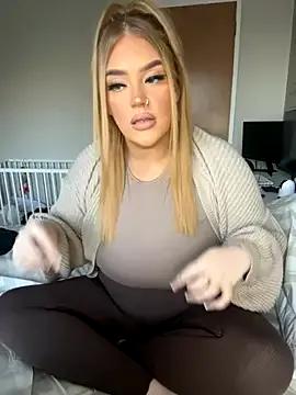 CurvyGirlMyla — LT gets a surprise