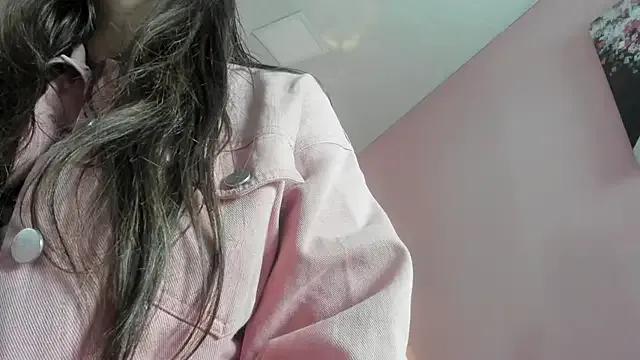 dolly_zoe on StripChat 