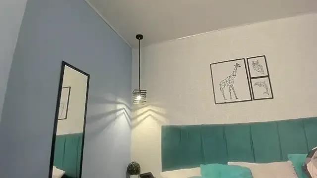 dolly_zoe on StripChat 