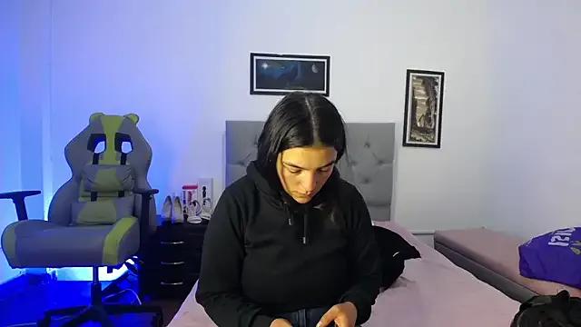 Esmeraldaa- on StripChat 