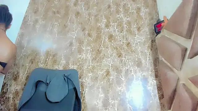 hannabigdirty on StripChat 