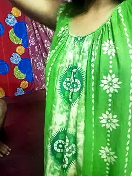 Indian-oyo-boudi on StripChat 