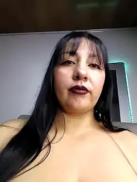 kitten25-hott on StripChat 