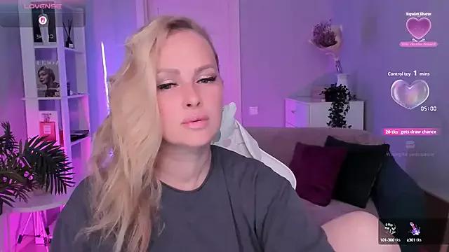 Libby_Nora on StripChat 