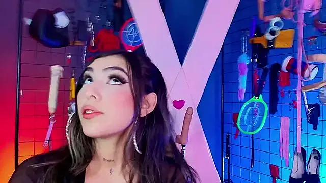 lucy_queensss — Spanks pussy x15 + clamps nipp