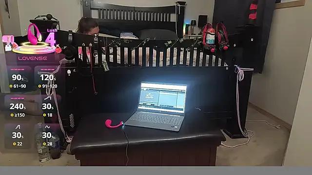 MacabreCouple on StripChat 