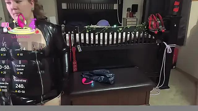 MacabreCouple on StripChat 