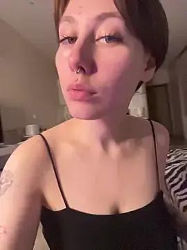 Molli_Luv on StripChat 