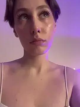 Molli_Luv on StripChat 