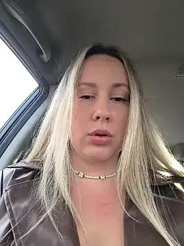 Mona_Plus — Toplessa man is licking my ass