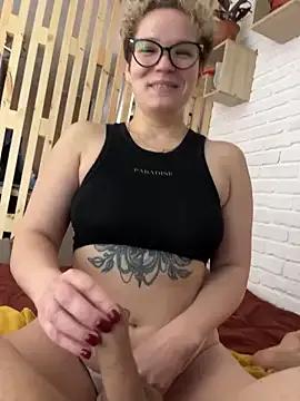 MrMrsRight on StripChat 
