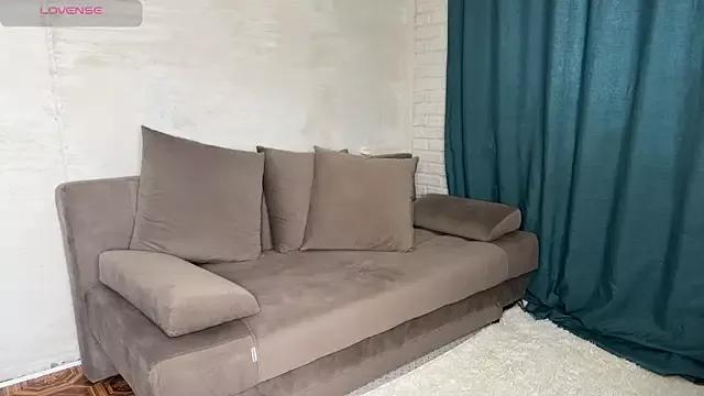 MrMrsRight on StripChat 