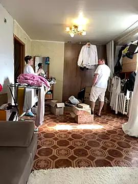 MrMrsRight on StripChat 