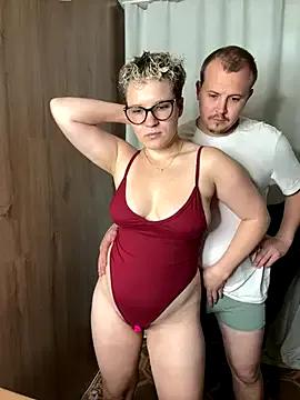 MrMrsRight on StripChat 