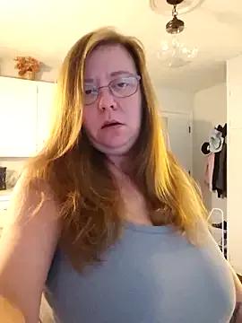 MsShelby40 on StripChat 