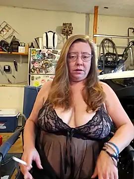 MsShelby40 on StripChat 