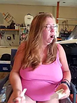 MsShelby40 on StripChat 