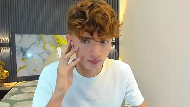 NicolasFerrer18 — masturbacin x 5M + oil on my body