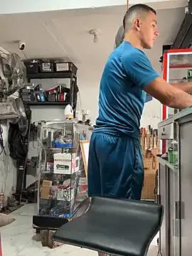 Paul22cm- — open my big ass in front of the camera