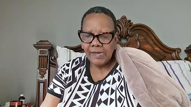 SEXYBOOBSNASS — I WANT TO BUY A HOUSE