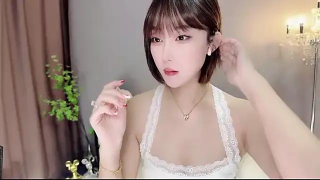 Tieziii on StripChat