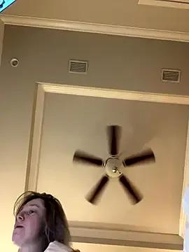 Vivian_MayXxX on StripChat 